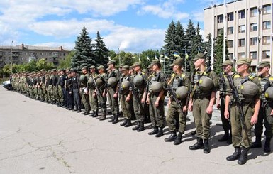 Донецкая полиция перешла на усиленный режим из-за выпускных