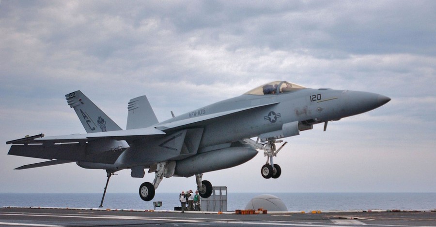 США передислоцировали свою авиацию в Сирии после инцидента с Су-22 и угроз России