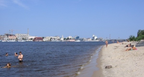В Вышгороде на пляж ходят с гранатометом