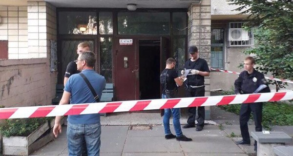 В подъезде киевской многоэтажки застрелили мужчину