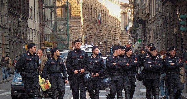 В Италии полиция задержала более 100 членов мафии