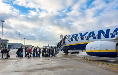 Гройсман призвал НАБУ разобраться в ситуации с лоукостером Ryanair