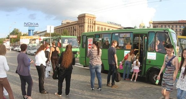 В Киеве перед подорожанием транспорта устроили распродажу талонов