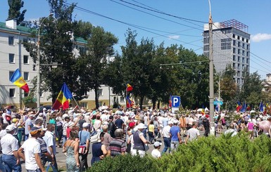 В Молдове начались протесты против президента