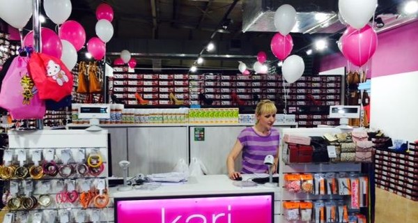 Российская обувная сеть Kari может закрыть свои магазины в Украине
