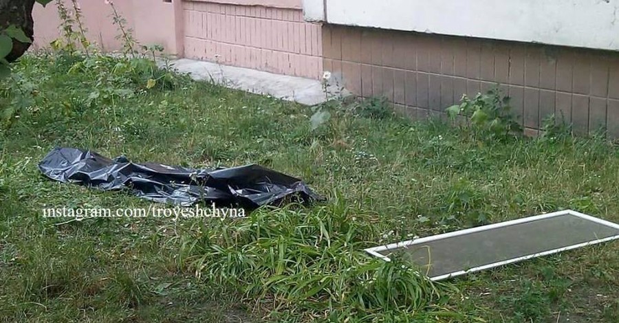 В Киеве 3-летняя малышка выпала из окна