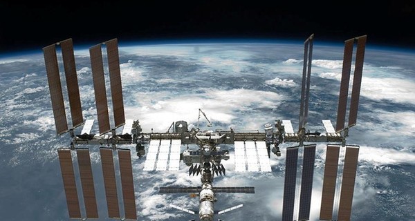 Международная космическая станция временно потеряла связь с Землей