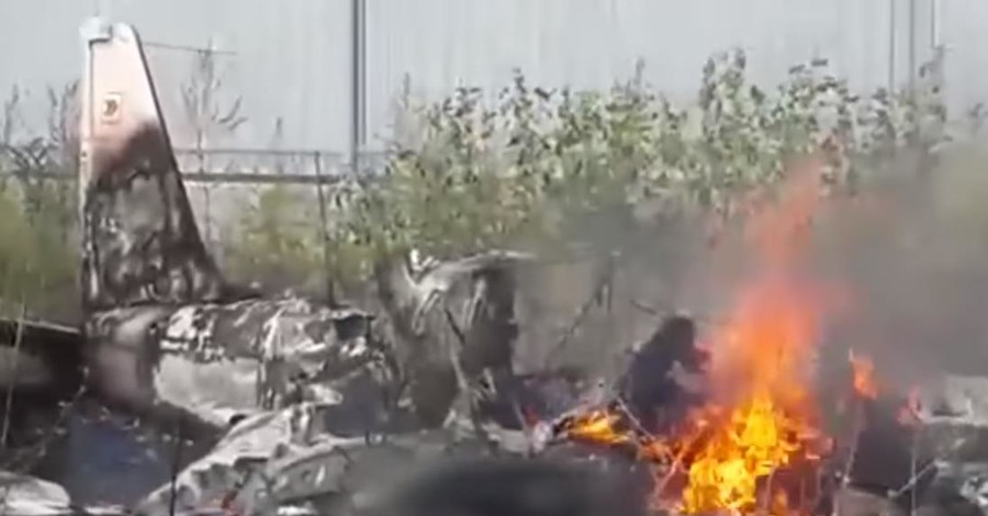 В Казахстане разбился учебный самолет, есть жертвы