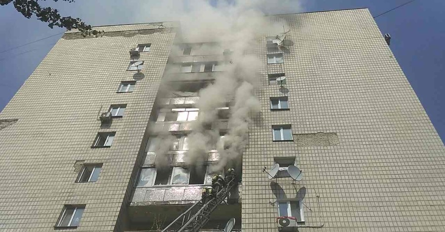 В Киеве мужчина разбился, спасаясь от пожара, всего - трое погибших 