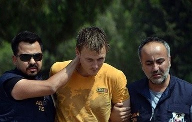 В Турции на шесть лет посадили россиянина, который пытался сбить самолет США