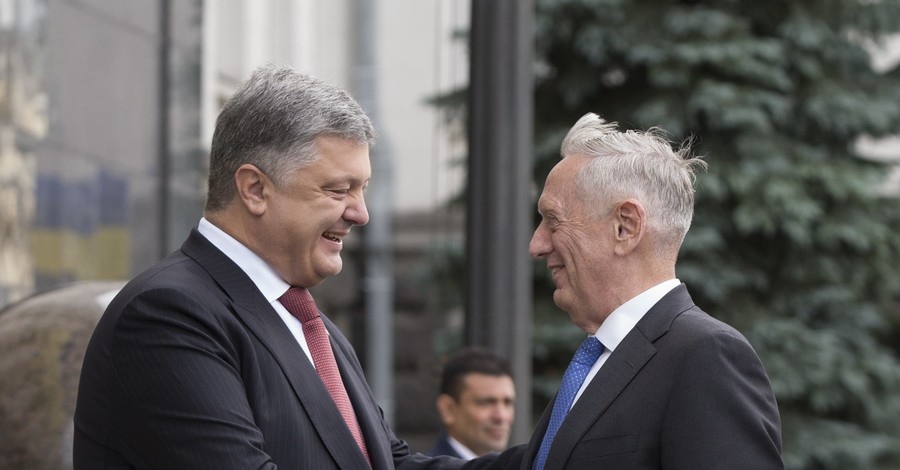 После встречи с Порошенко глава Пентагона раскрыл цель визита в Украину
