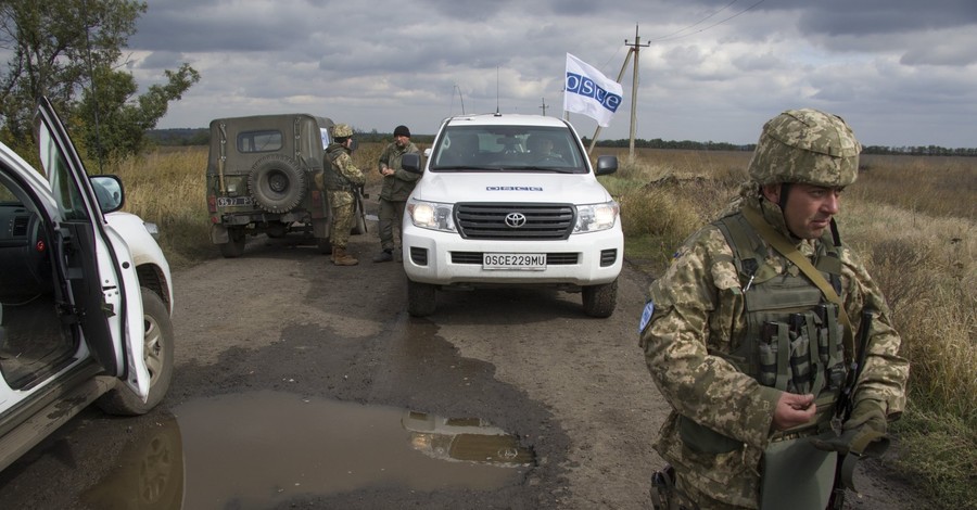 Миротворческая миссия на Донбассе: не вооружена, но очень опасна?