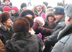 Милиция силой разогнала митинг киевских врачей 