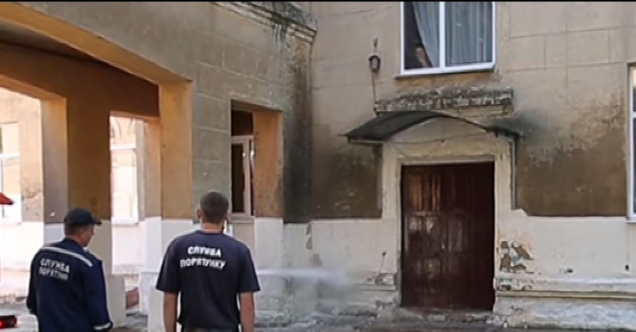 В Донбассе обстреляли школу, детей эвакуировали