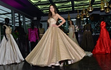 Украинские Мисс показали платья для международных конкурсов: тысяча бабочек, тайные руны и сияющие колосья