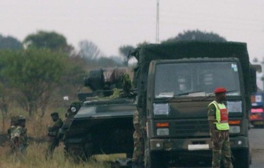 В Зимбабве военные захватили власть и арестовали президента 