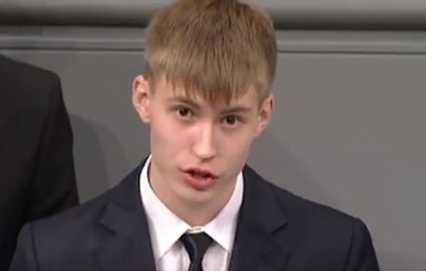 В России депутаты едут в гимназию, ученик которой назвал солдат вермахта 