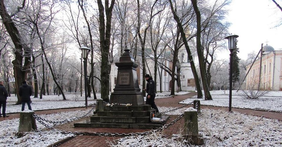 Вслед за Коцюбинским: в Чернигове украли вековой бюст Пушкина