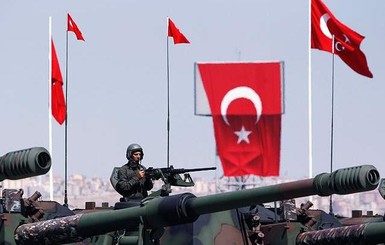 Турция стянула к Сирии войска и привела их в боевую готовность