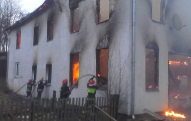 Во Львовской области сгорела коллекция из 10 тысяч книг