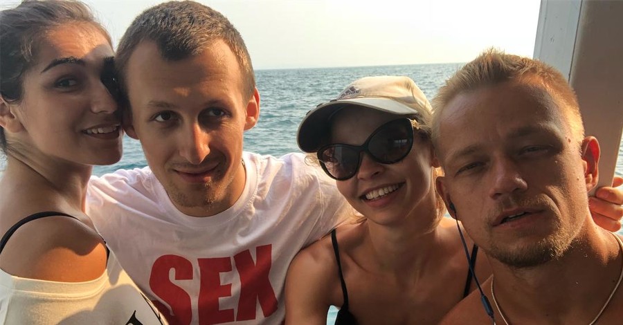 В Таиланде задержали Настю Рыбку и ее секс-тренера Алекса Лесли