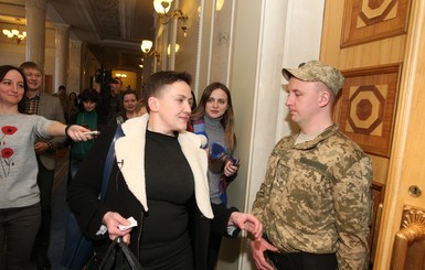 Адвокаты Савченко покинули здание СБУ 
