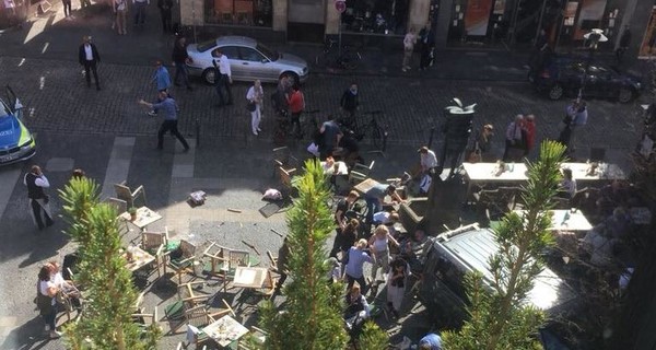Теракт в Германии: психически больной мужчина протаранил толпу людей