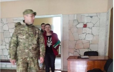 Фото: Савченко свозили к психиатрам на обследование