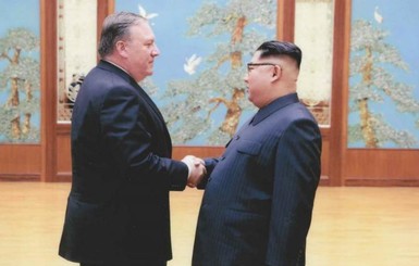 Опубликованы фото тайной встречи главы Госдепартамента США и Ким Чен Ына 