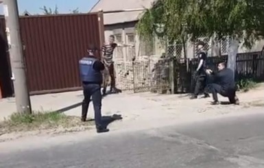 Запорожская полиция расстреляла мужчину с топором