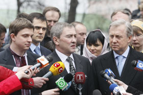 Черновецкий просит не оспаривать постановление о внеочередных выборах 