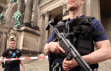 Полиция выстрелила в посетителя Берлинского собора