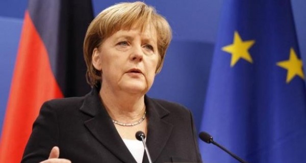 Меркель решила созвать саммит по проблемам беженцев