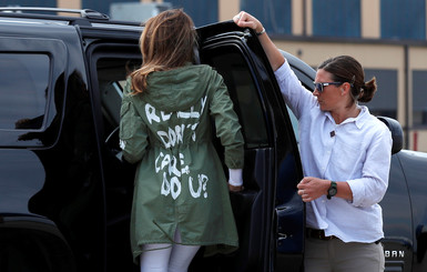 Американцев возмутила надпись на куртке Мелании Трамп