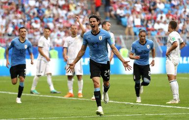 Уругвай смел Россию и обеспечил себе первое место в группе А