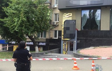 В Киеве около ресторана убили мужчину