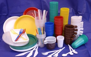 В Молдове к 2021 году запретят использовать одноразовую пластиковую посуду