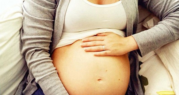 Рожайте сами: депутаты хотят запретить иностранцам пользоваться суррогатным материнством в Украине