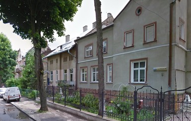 Владельцев львовских квартир начали штрафовать за пластиковые окна