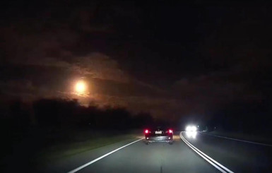 В Австралии сняли на видео падающий метеорит