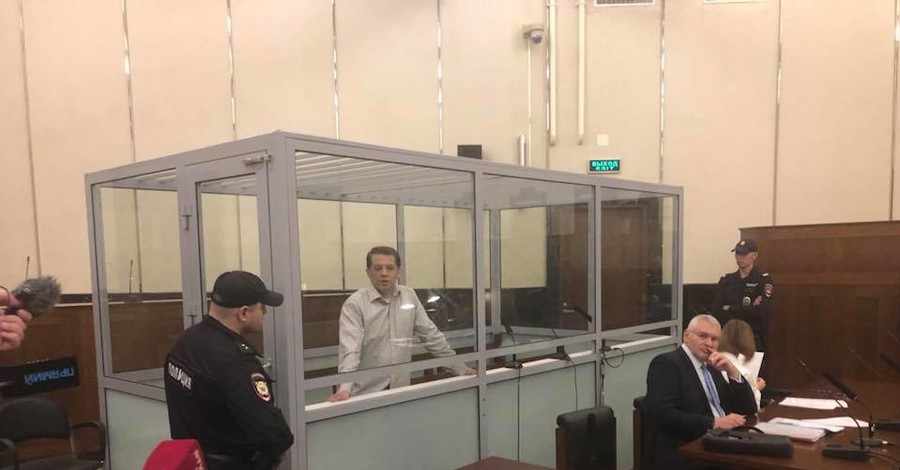 Роман Сущенко согласен просить о помиловании, но вину признавать не будет