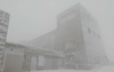 В Карпатах выпало полметра снега