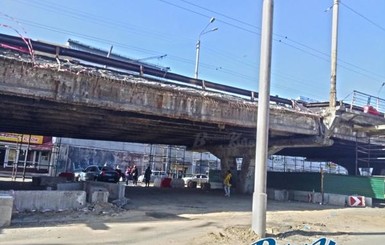 В начале ноября в Киеве начнут сносить Шулявский мост