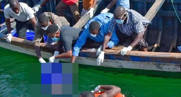 На озере Виктория затонула яхта с принцем Уганды: погибли 13 человек