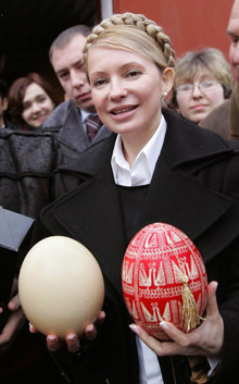 Тимошенко на Пасху свозит собак в Днепропетровск 