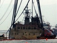 Нефтегаз-67 подняли и нашли двух моряков 