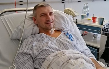 Немецкие врачи 5 часов оперировали украинского активиста Олега Михайлика