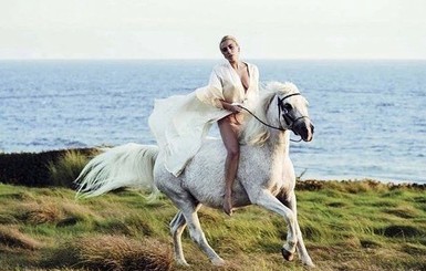 Пока Леди Гага получала кинонаграды, ее любимая лошадь умирала