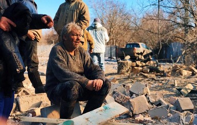 В Донбассе обстреляли поселок Новолуганское, уничтожен дом