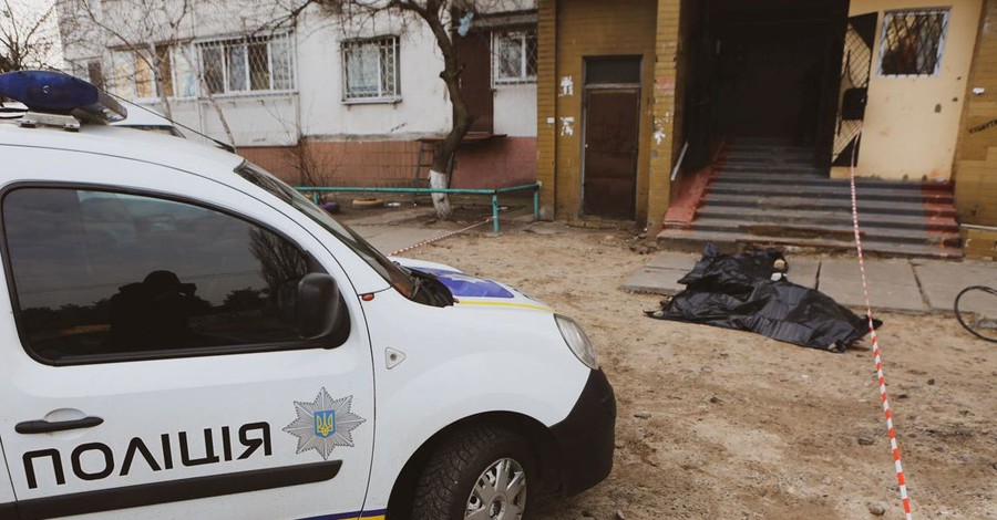 В Киеве из окна квартиры выпал и погиб служащий Нацгвардии